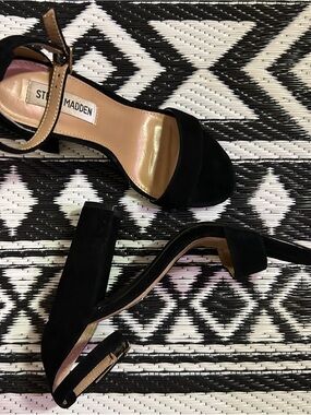 Steve Madden Black Block Heel Ankle Strap Sandals